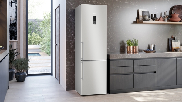 Siemens Kühl-Gefrier-Kombination iQ500 Edelstahl KG39NAIBT